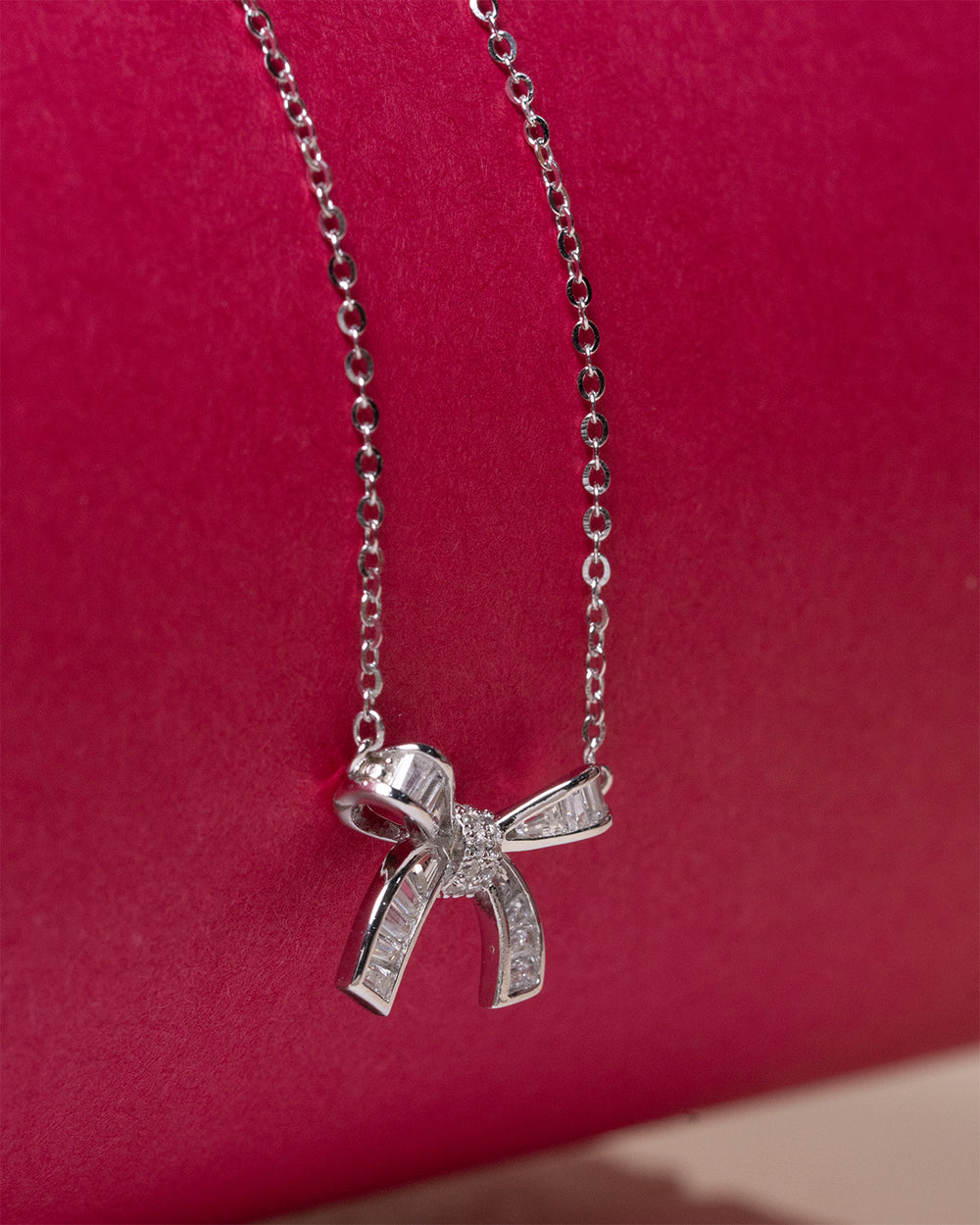 Petite Bow Spark Chain