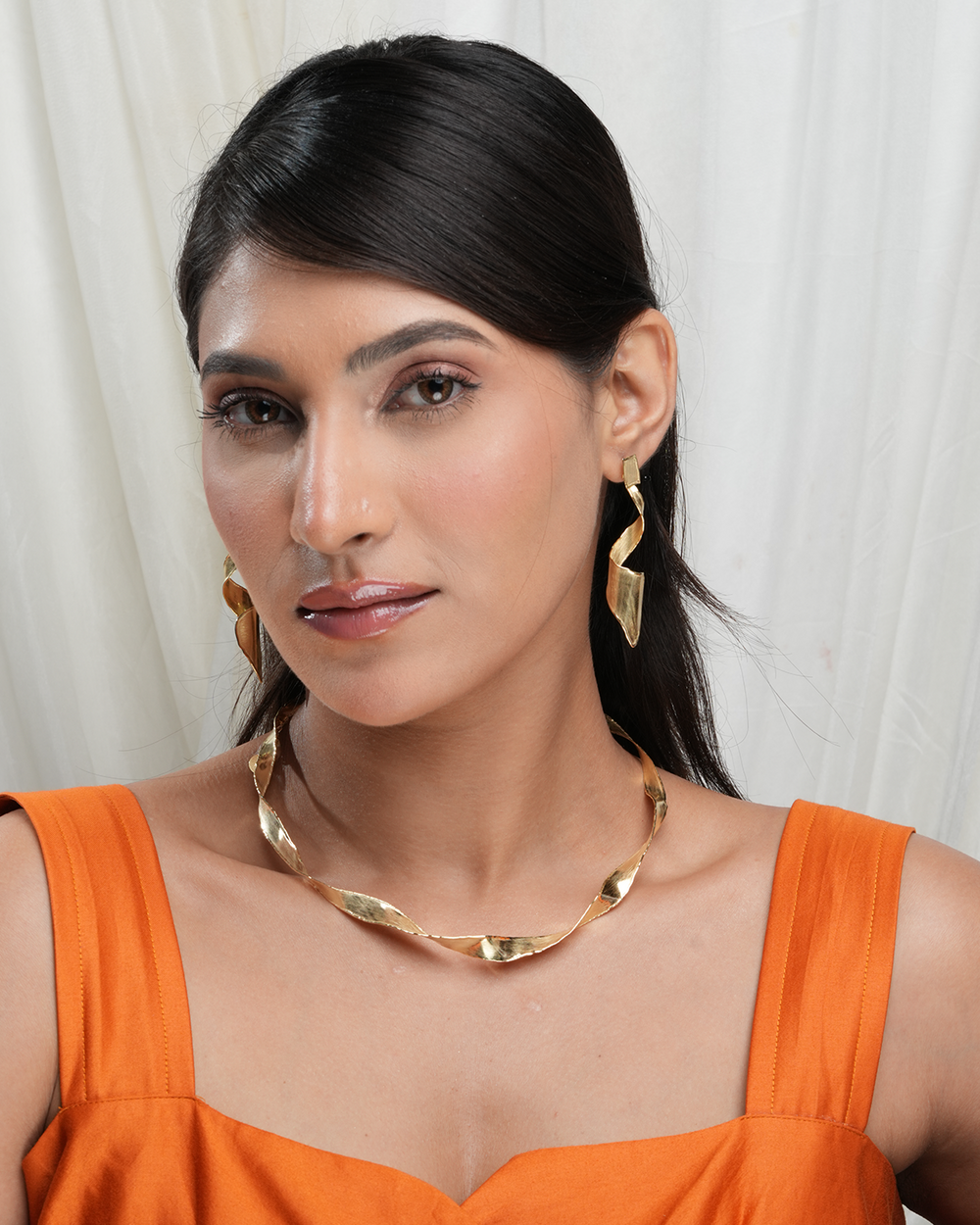 Gilded Leaf Necklace Set with Earrings