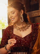 Gold-Polished Dipping Kundan and Pearl Hasli Necklace